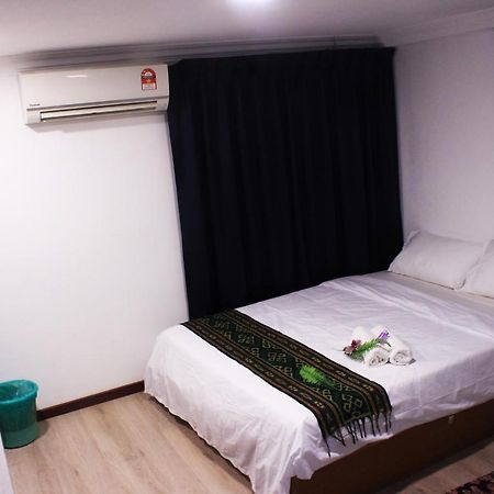 Kapit Hotel Kuching Ngoại thất bức ảnh